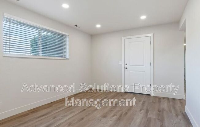 1329 N Redwood Rd