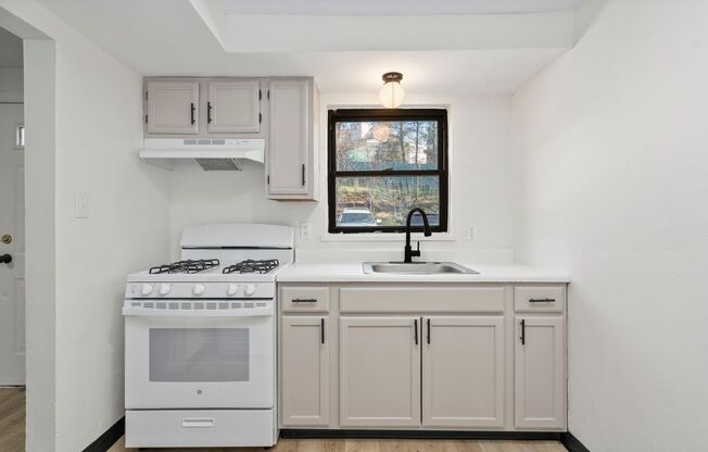 21-62 Melvin Court (Melvin Court Complex)