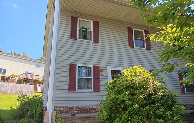 Christiansburg, 3 BR / 2.5 BA, Available July 12th