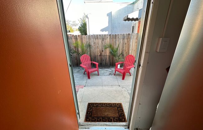 2 beds, 1 bath, $2,395, Unit 2030 S 3rd Ave