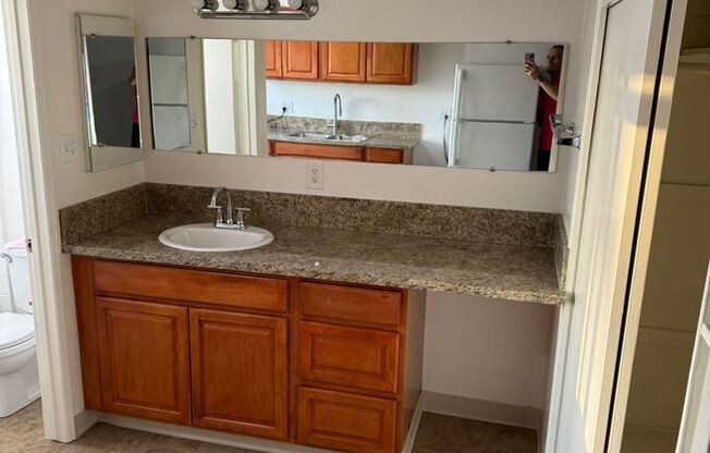 Studio, 1 bath, 360 sqft, $1,634, Unit 232