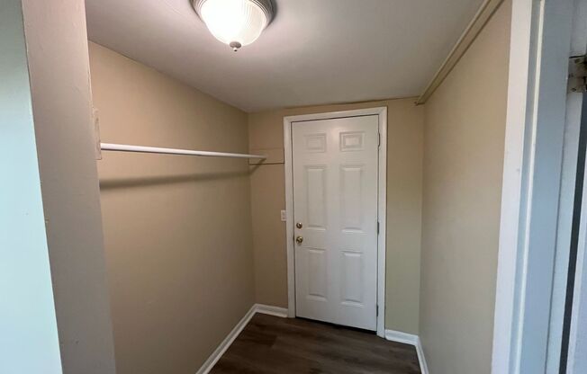 3 beds, 1 bath, $1,200