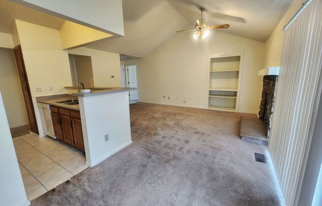 Bright 2 Bed, 2 Bath Condo for Rent in Arvada!!!!!