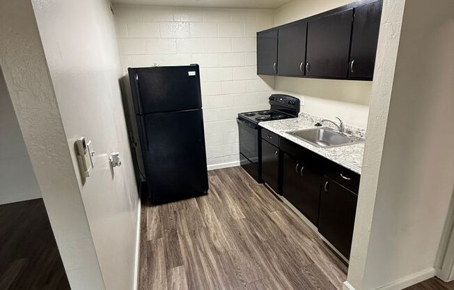 Studio, 1 bath, 480 sqft, $1,095, Unit 103