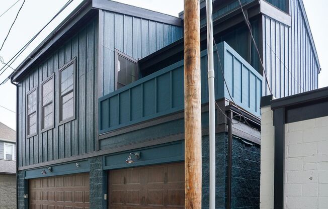 Modern Elegance w/ Garage Parking in German Village nieghborhood