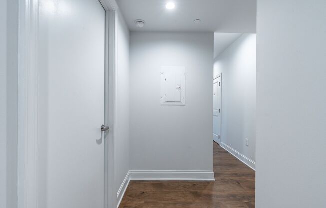 1 bed, 1 bath, 660 sqft, $1,688, Unit 301