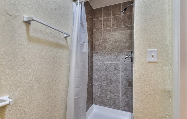 Studio, 1 bath, 231 sqft, $1,187.08, Unit 102