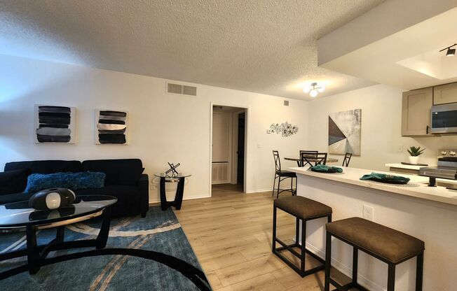 1 bed, 1 bath, 717 sqft, $1,250, Unit MU