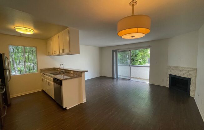 1 bed, 1 bath, 864 sqft, $2,050