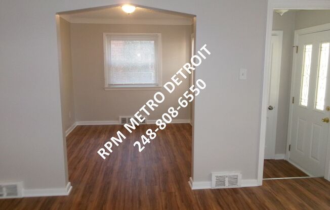 3 beds, 2.5 baths, $1,350, Unit (OM)