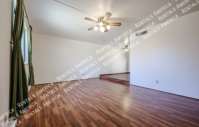 953 N REVERE