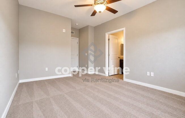 2 beds, 2 baths, 1,052 sqft, $1,965, Unit 522