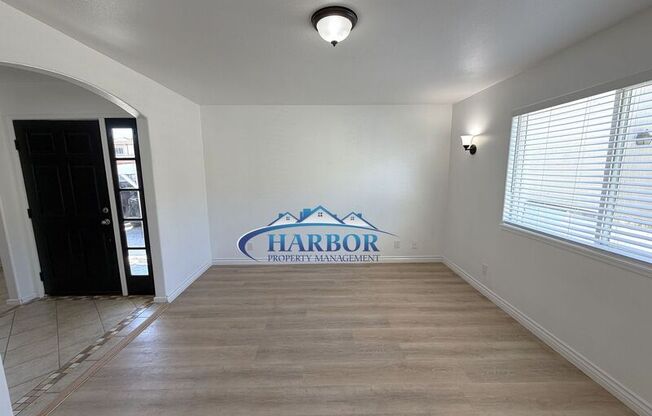 621 623 W 18 ST
