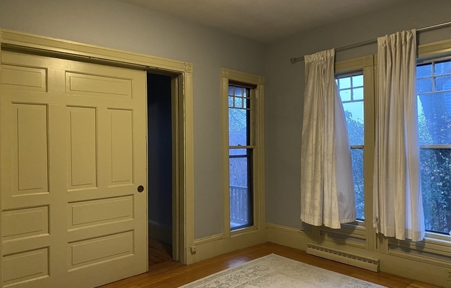 123 HARVEY L CUSHING AVE