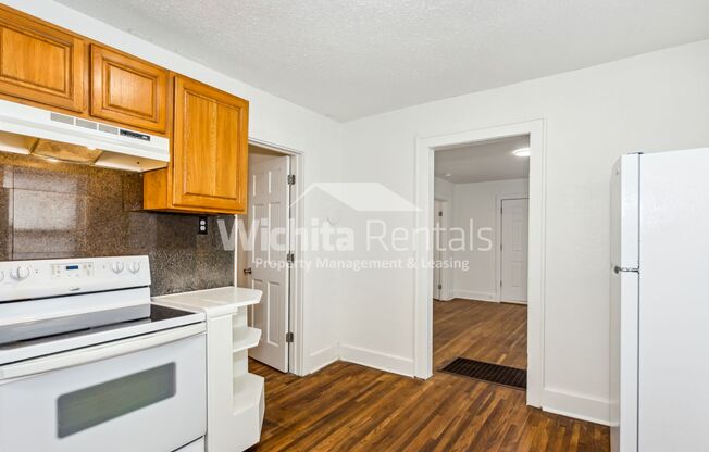 3 beds, 1 bath, $975