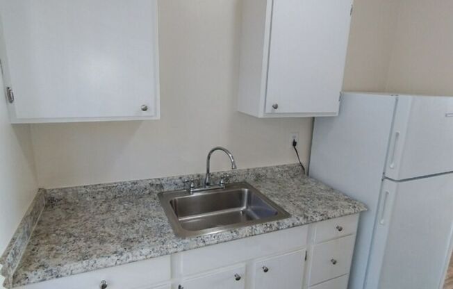 Studio, 1 bath, 500 sqft, $1,650, Unit 07