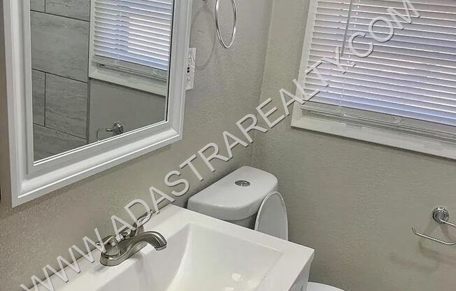 3 beds, 1 bath, $1,550
