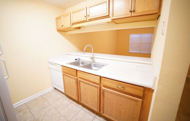 2 beds, 2 baths, $1,300, Unit APARTMENT 2306