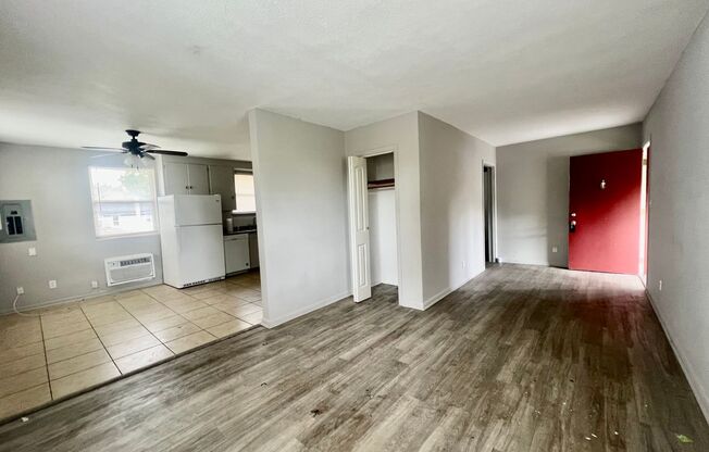 2 beds, 1 bath, $1,050