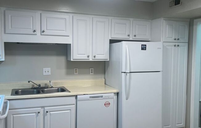 Spacious 3 Bedroom Townhome
