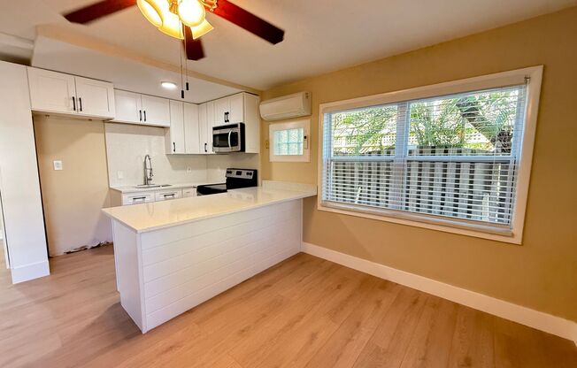 Laurel Street- Cuomo