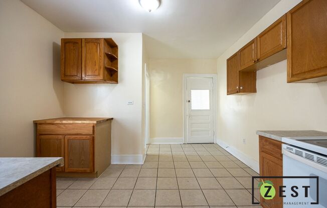 3 beds, 1 bath, 1,819 sqft, $975, Unit 1989 Pasadena