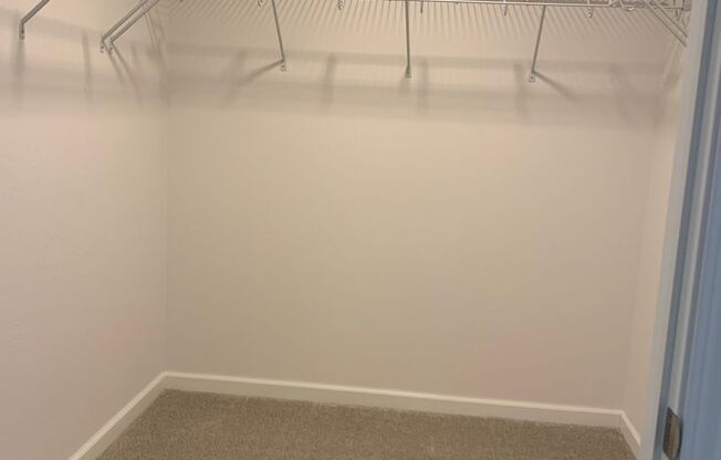 3 beds, 2 baths, 1,344 sqft, $1,665, Unit 226