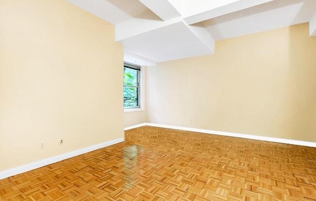 Studio, 1 bath, 532 sqft, $3,600, Unit 527