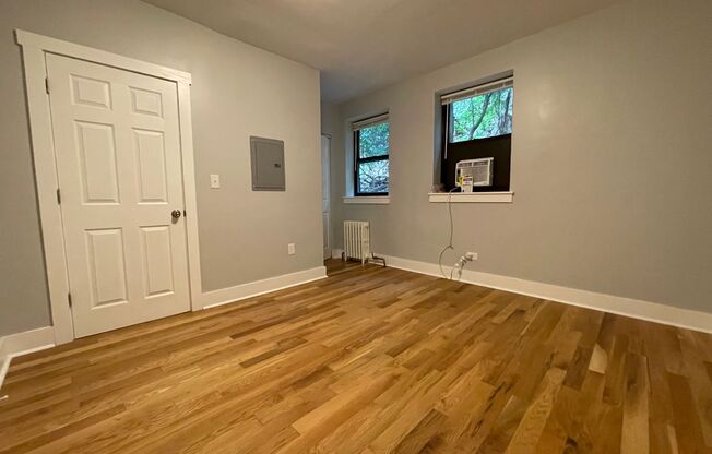 2 beds, 1 bath, 750 sqft, $2,199, Unit 5641 Hobart St. #B2