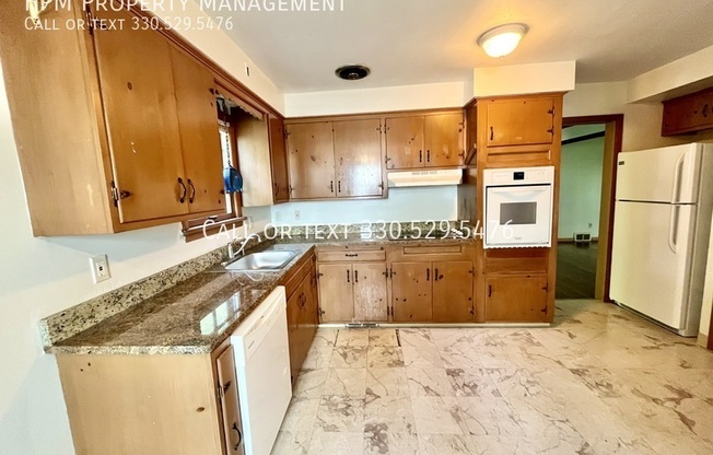 2463 DERBYSHIRE RD