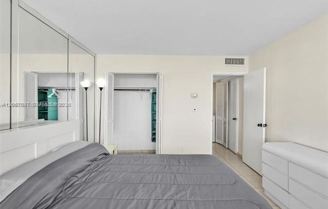 2 beds, 2 baths, $3,500, Unit # 206