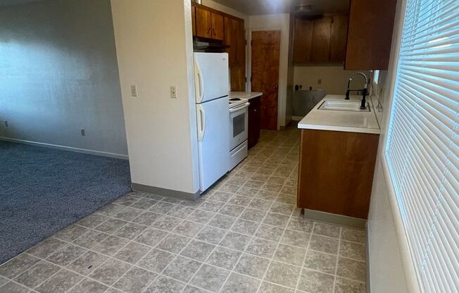 2 beds, 1 bath, $1,495