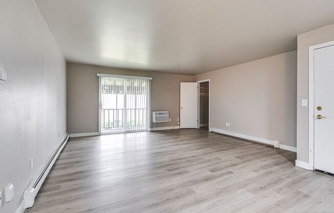 Maple Crest Apartments (Calumet Grove)