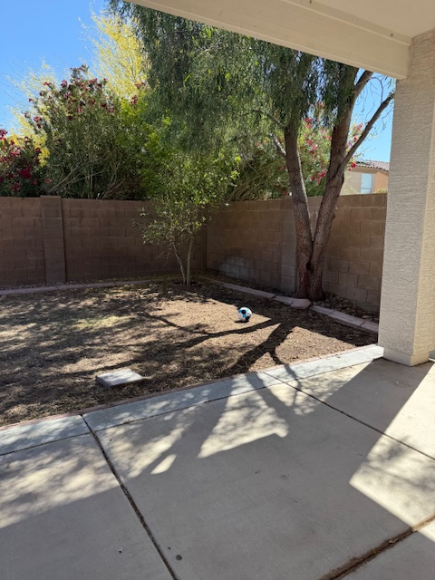 6431 W DESERT HOLW DR