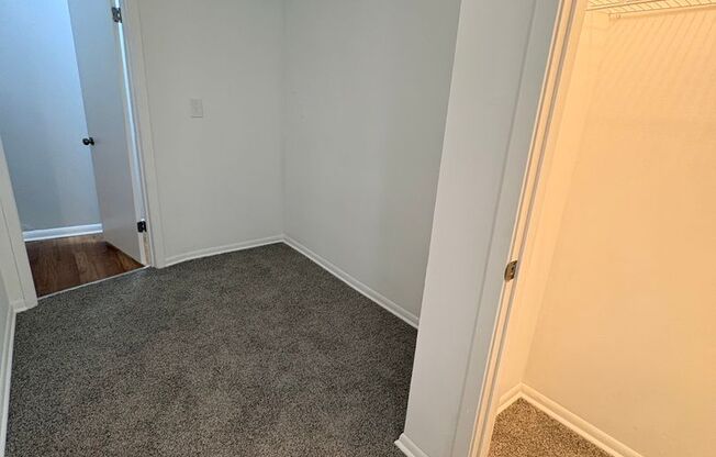 3 beds, 1 bath, 1,003 sqft, $1,350, Unit CA 127.5-1W