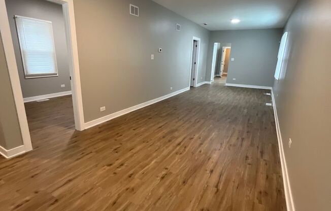 Newly Remodeled 3Bedroom house in Calumet City!!
