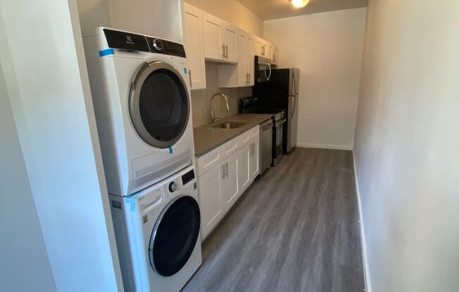 1 bed, 1 bath, $1,195, Unit 4F