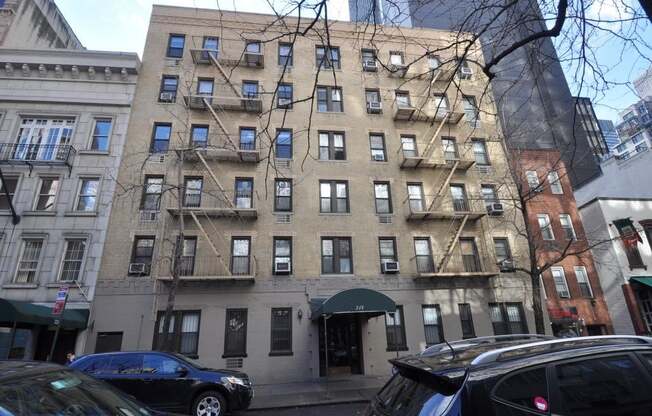 2 beds, 1 bath, $4,500, Unit #1J
