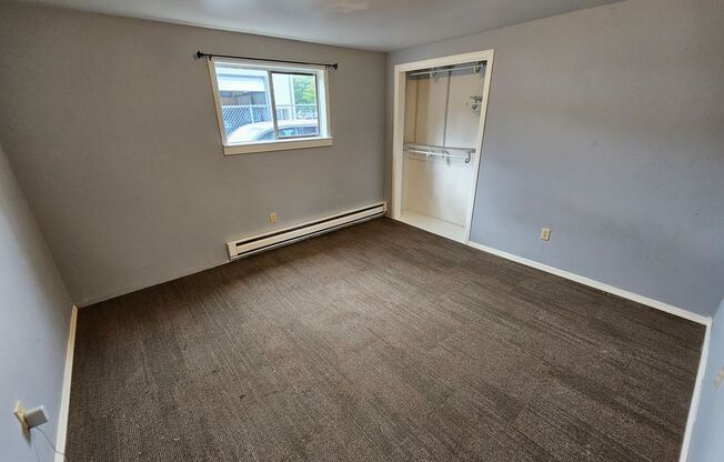 Kean Blvd Upstairs unit