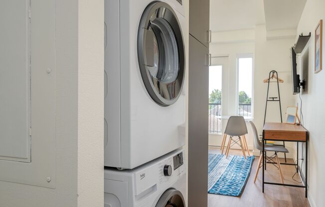 Studio, 1 bath, 351 sqft, $1,349, Unit Unit 408 - Furnished