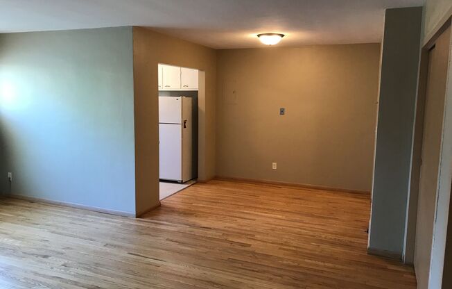 1 bed, 1 bath, 640 sqft, $945, Unit 207