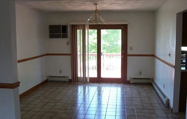 2 beds, 2 baths, 1,500 sqft, $2,350, Unit 35