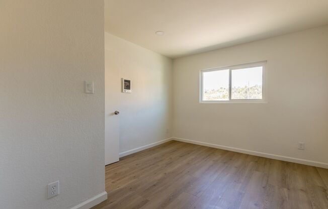 3 beds, 1 bath, 1,003 sqft, $3,295, Unit 3