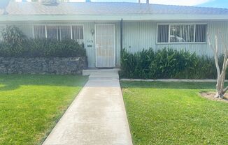 Charming 2bd 1bth Duplex