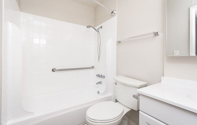 1 bed, 1 bath, 636 sqft, $1,700, Unit 310