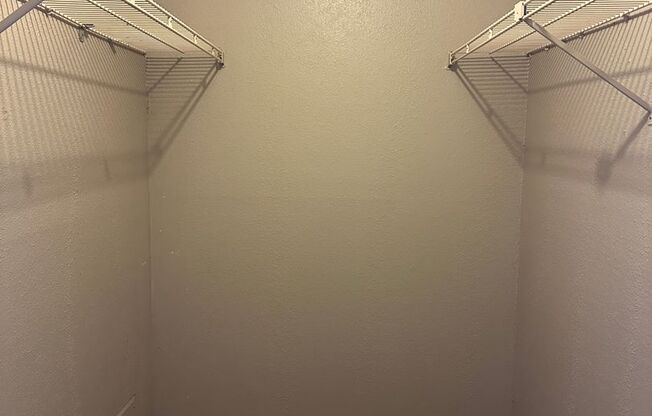 2 beds, 2 baths, $1,100, Unit # # 93 904 UO 93