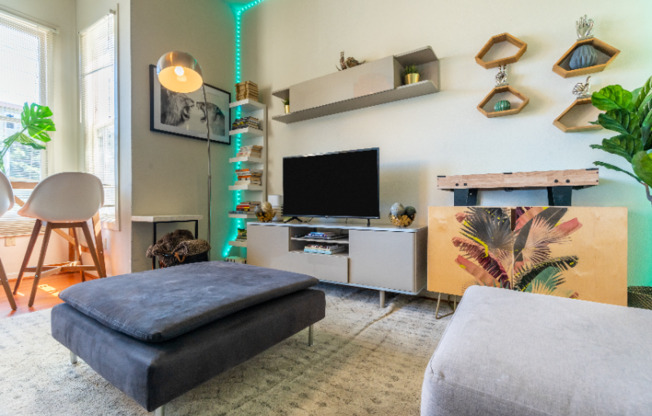 2221 Dwight Way