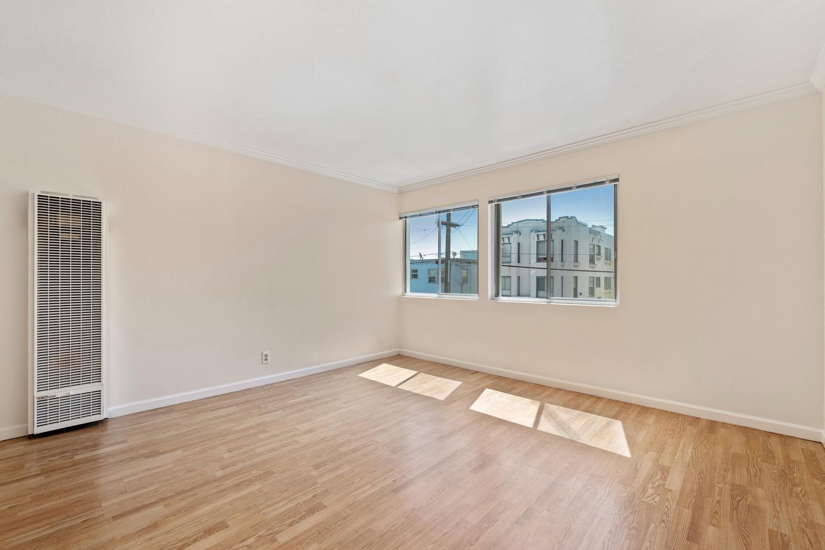 16p006 - 1435 3rd Ave