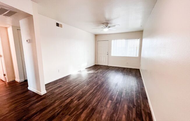 2 beds, 1 bath, 950 sqft, $1,225, Unit 107