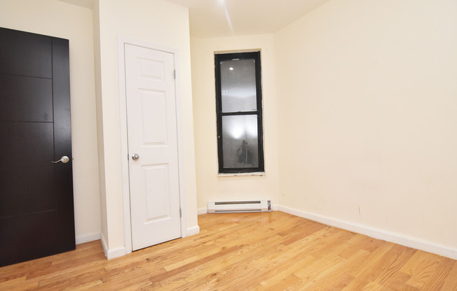 312 W 114 ST